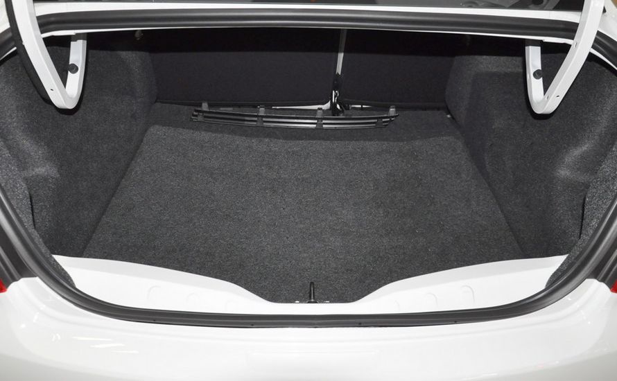 Peugeot 301 Benzin Manuel